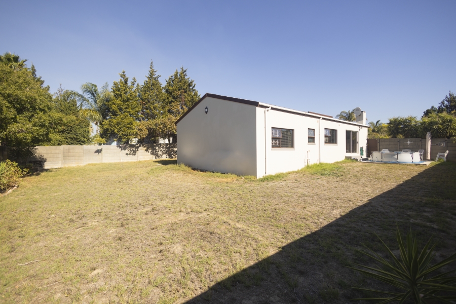 4 Bedroom Property for Sale in Rouxville Western Cape